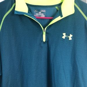 Under Armour men long sleeve 1/4 zip pullover. Sz M